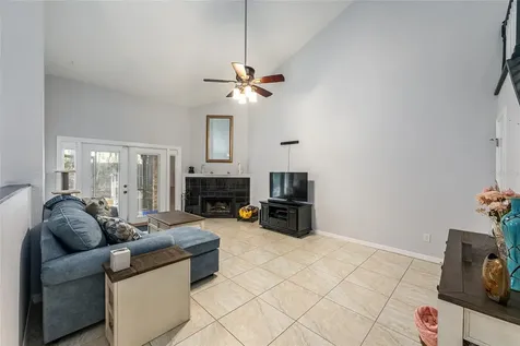 2740 NW 39th Drive Gainesville FL 32606