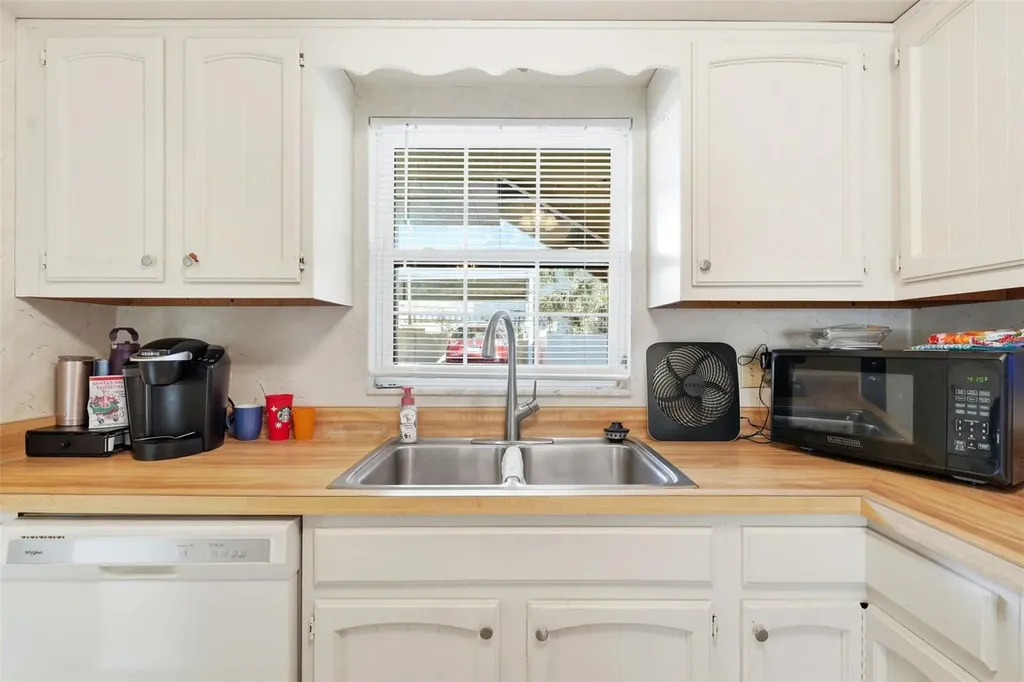 110 N Tremain Street Mount Dora FL 32757