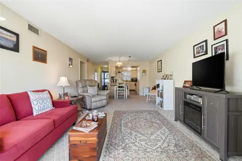 110 N Tremain Street Mount Dora FL 32757
