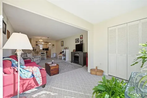 110 N Tremain Street Mount Dora FL 32757