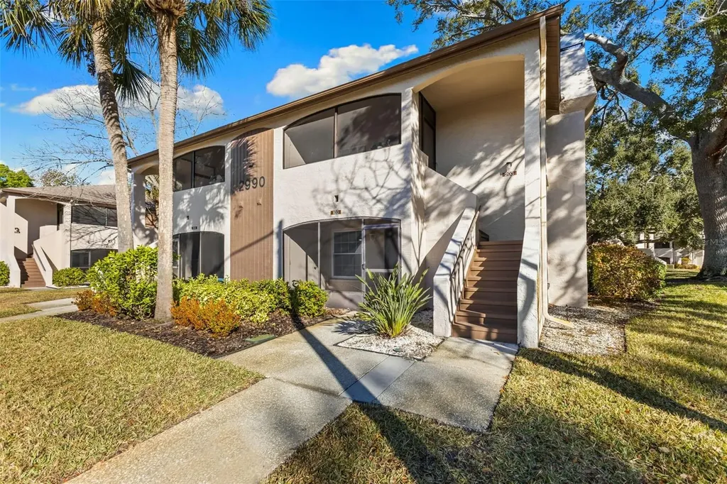 2990 Bonaventure Circle Palm Harbor FL 34684