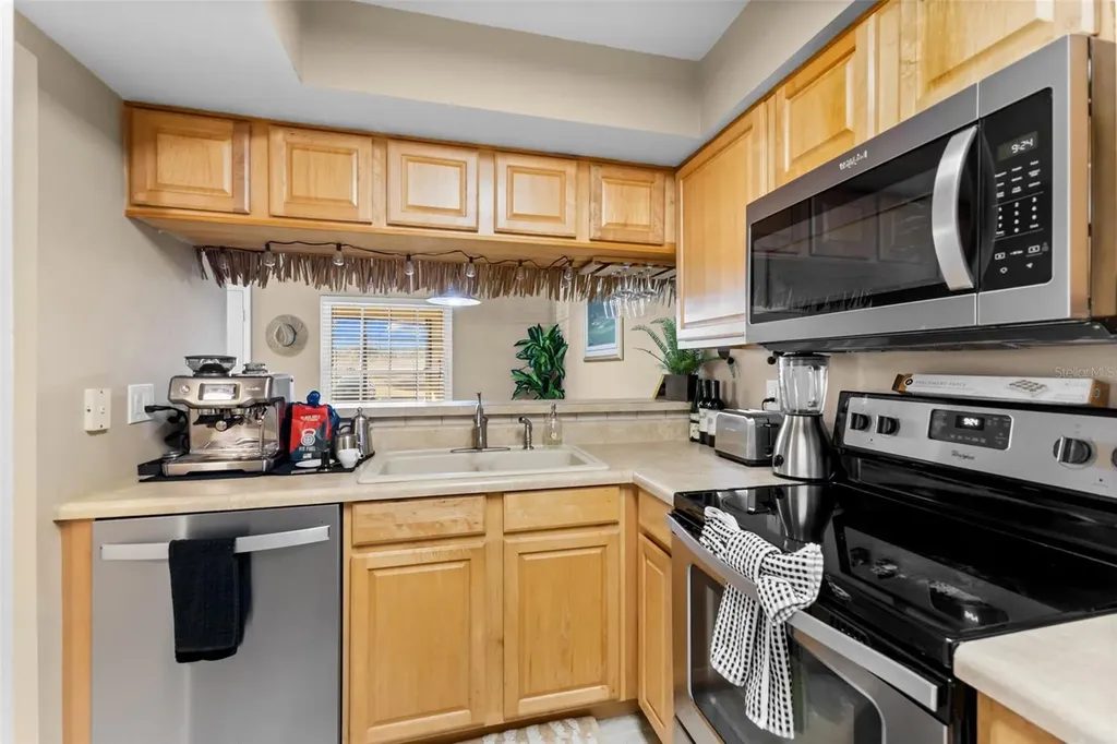 2990 Bonaventure Circle Palm Harbor FL 34684