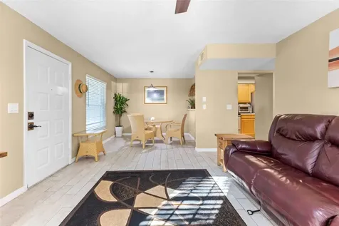 2990 Bonaventure Circle Palm Harbor FL 34684