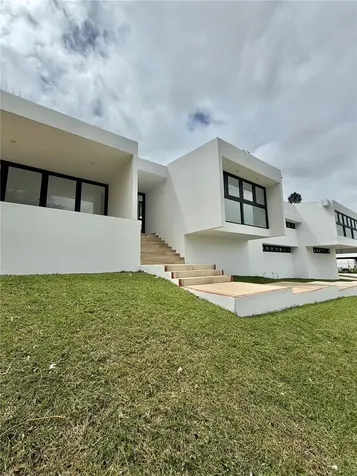 #8 Calle Industrial Urb. El Retiro Caguas PR 00725
