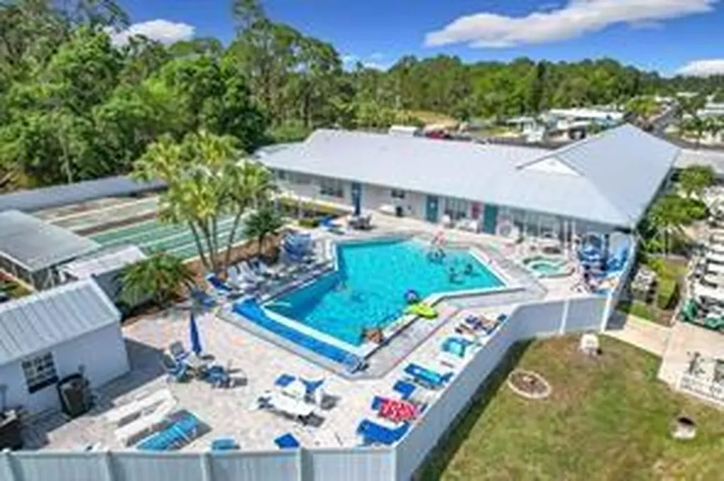 446 Pine Loop Frostproof FL 33843