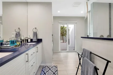3694 Glen Oaks Manor Drive Sarasota FL 34232
