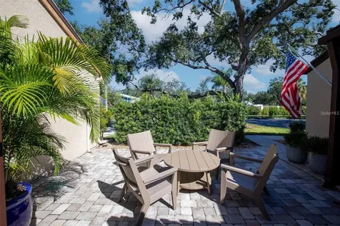 3694 Glen Oaks Manor Drive Sarasota FL 34232