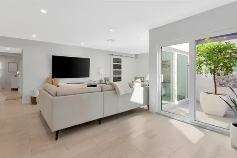 3694 Glen Oaks Manor Drive Sarasota FL 34232