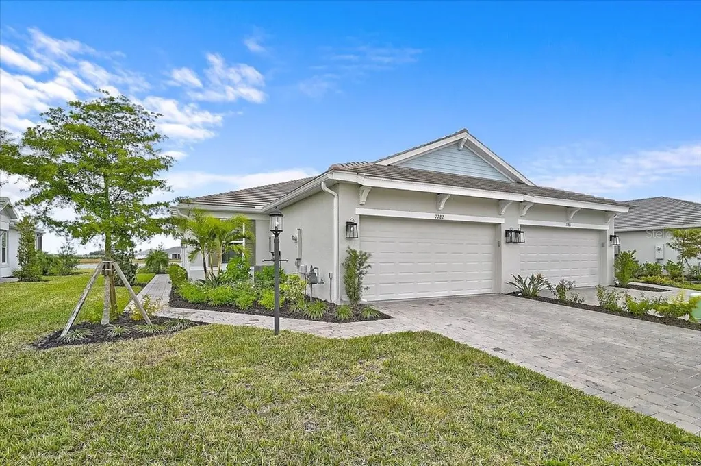 7782 Waning Moon Way Sarasota FL 34241