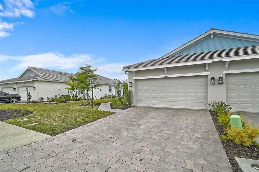 7782 Waning Moon Way Sarasota FL 34241