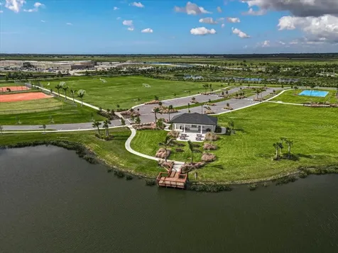 7782 Waning Moon Way Sarasota FL 34241