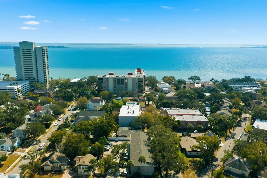 2314 S Clewis Court Tampa FL 33629