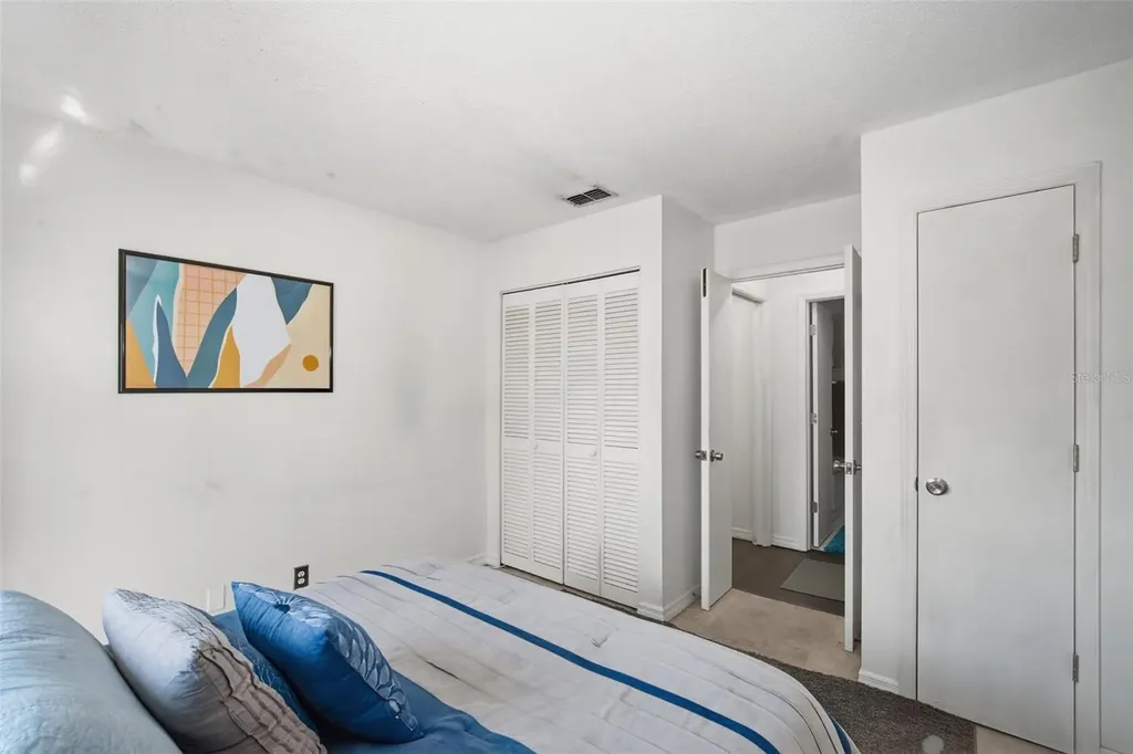 2314 S Clewis Court Tampa FL 33629