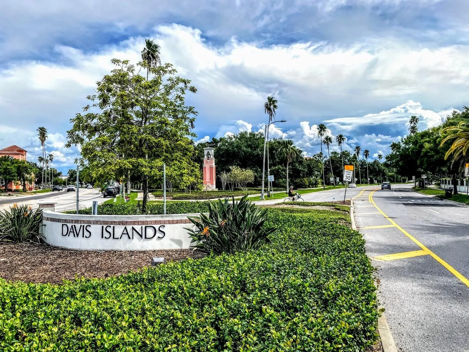 2314 S Clewis Court Tampa FL 33629