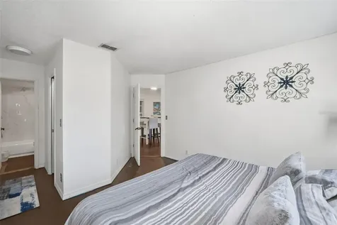 2314 S Clewis Court Tampa FL 33629