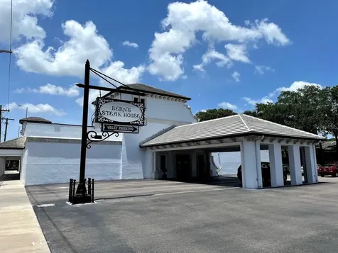 2314 S Clewis Court Tampa FL 33629