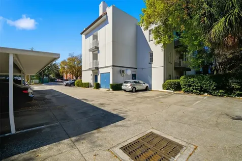2314 S Clewis Court Tampa FL 33629