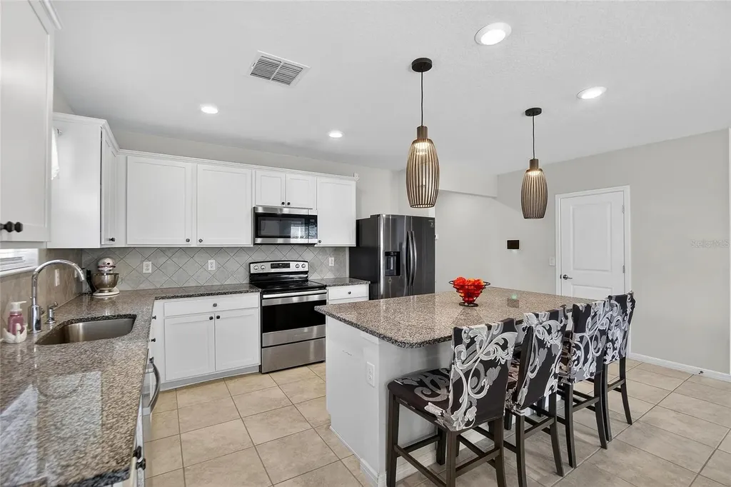 901 Golden Shiner Avenue Ruskin FL 33570