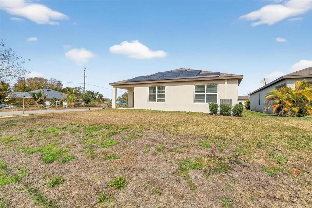 901 Golden Shiner Avenue Ruskin FL 33570