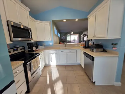 8064 Bridgeport Bay Circle Mount Dora FL 32757