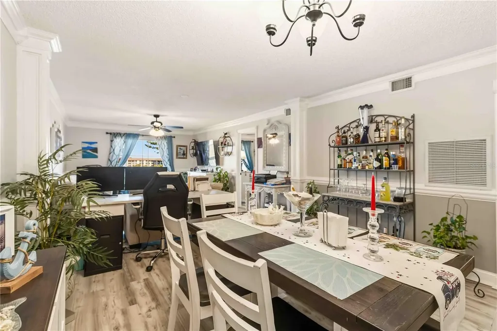 3983 Lake Bayshore Drive Bradenton FL 34205