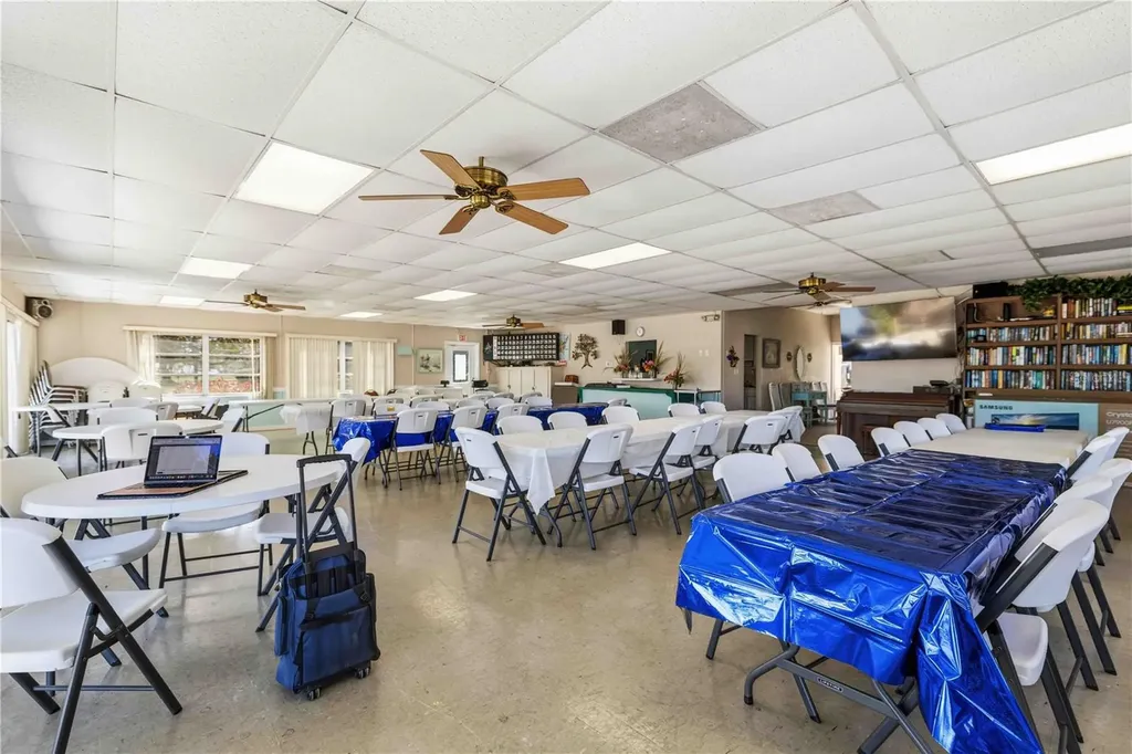 3983 Lake Bayshore Drive Bradenton FL 34205