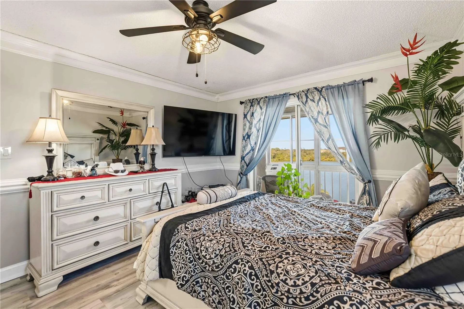 3983 Lake Bayshore Drive Bradenton FL 34205