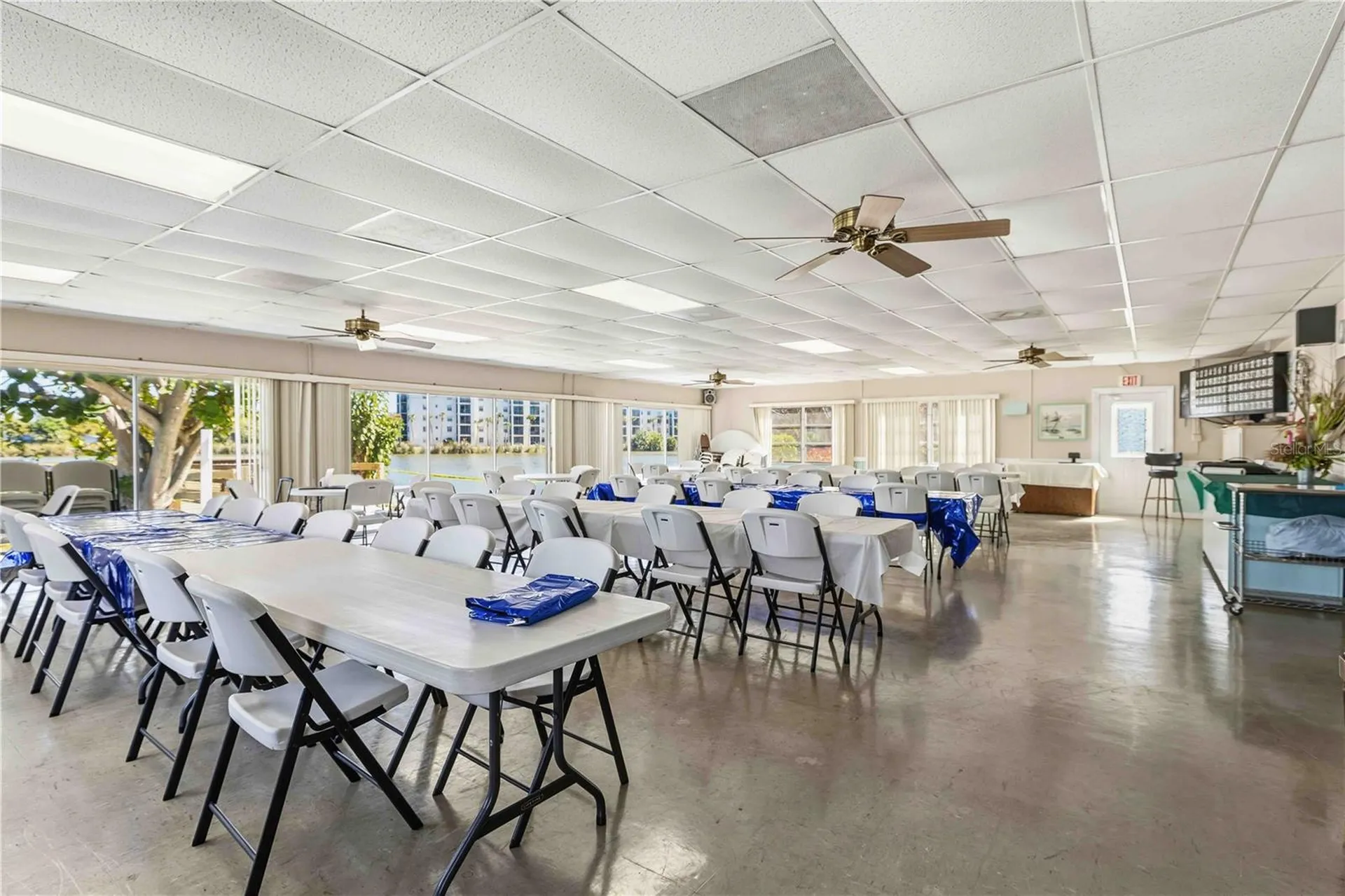 3983 Lake Bayshore Drive Bradenton FL 34205
