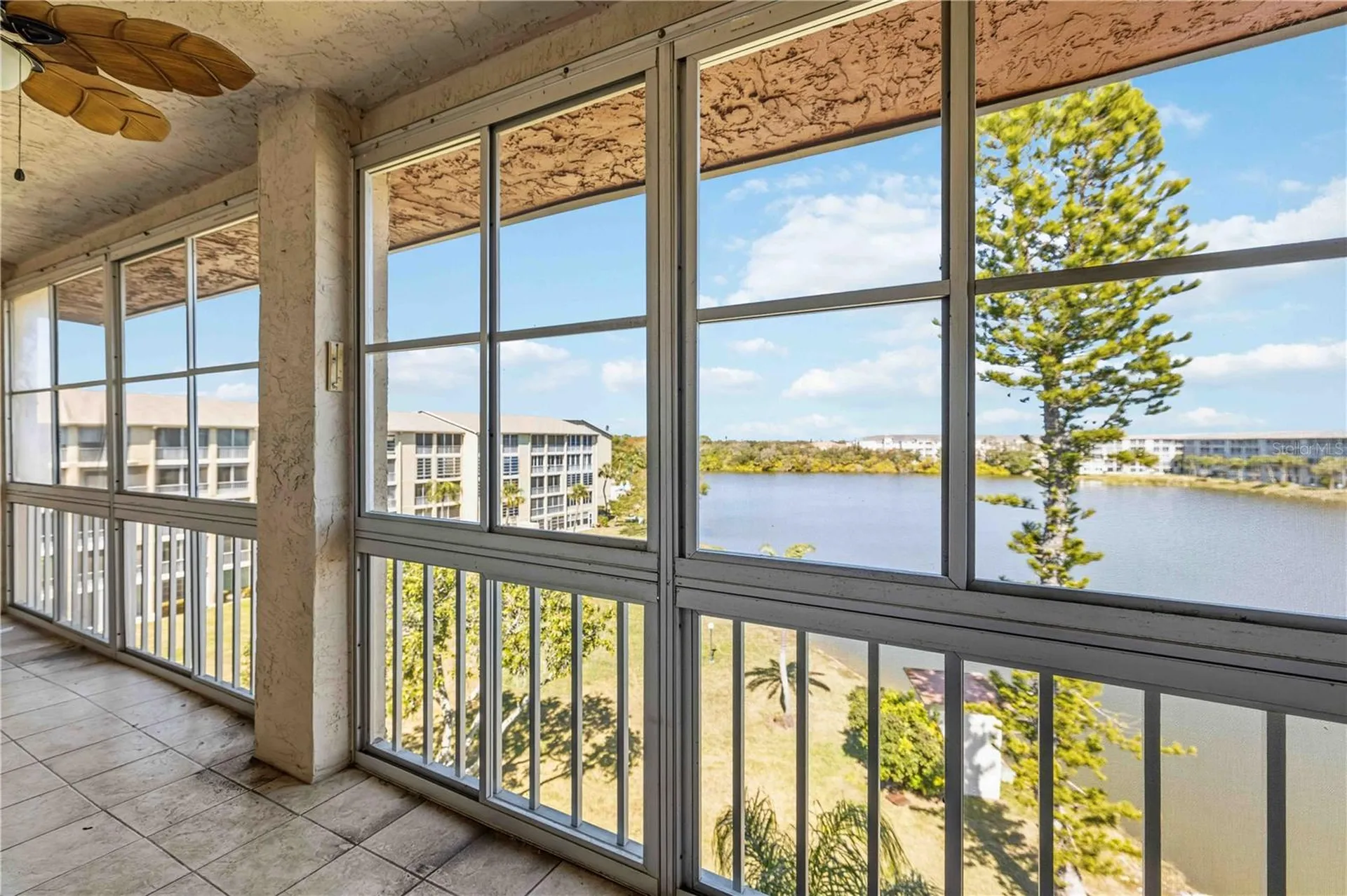 3983 Lake Bayshore Drive Bradenton FL 34205
