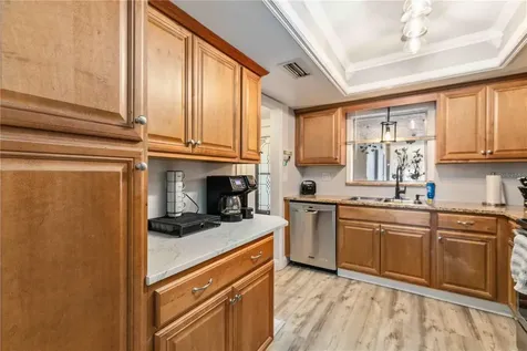 3983 Lake Bayshore Drive Bradenton FL 34205