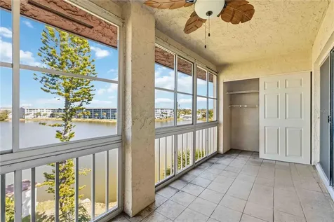 3983 Lake Bayshore Drive Bradenton FL 34205