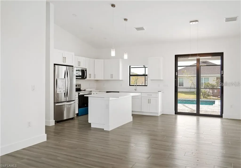 1436 NW 31st Avenue Cape Coral FL 33993