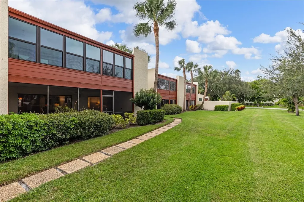 530 Spring Lakes Boulevard Bradenton FL 34210