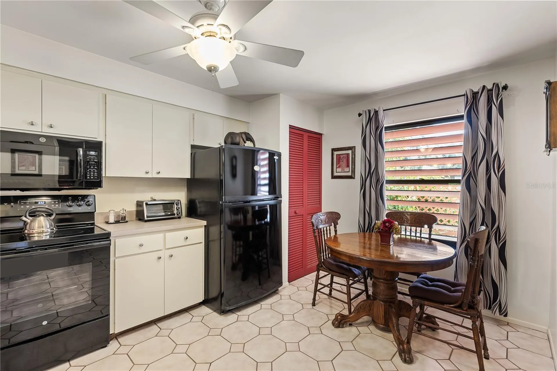 530 Spring Lakes Boulevard Bradenton FL 34210