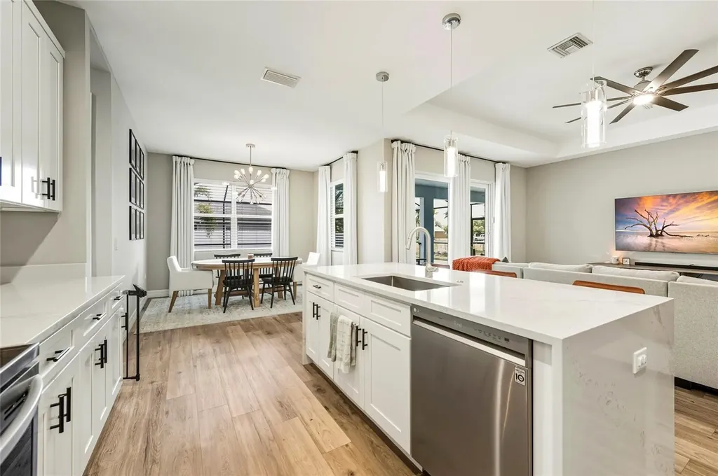 1107 NW 7th Place Cape Coral FL 33993