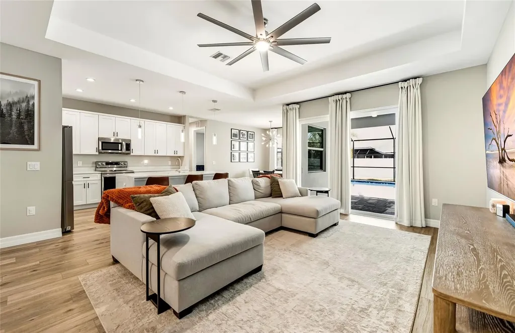 1107 NW 7th Place Cape Coral FL 33993