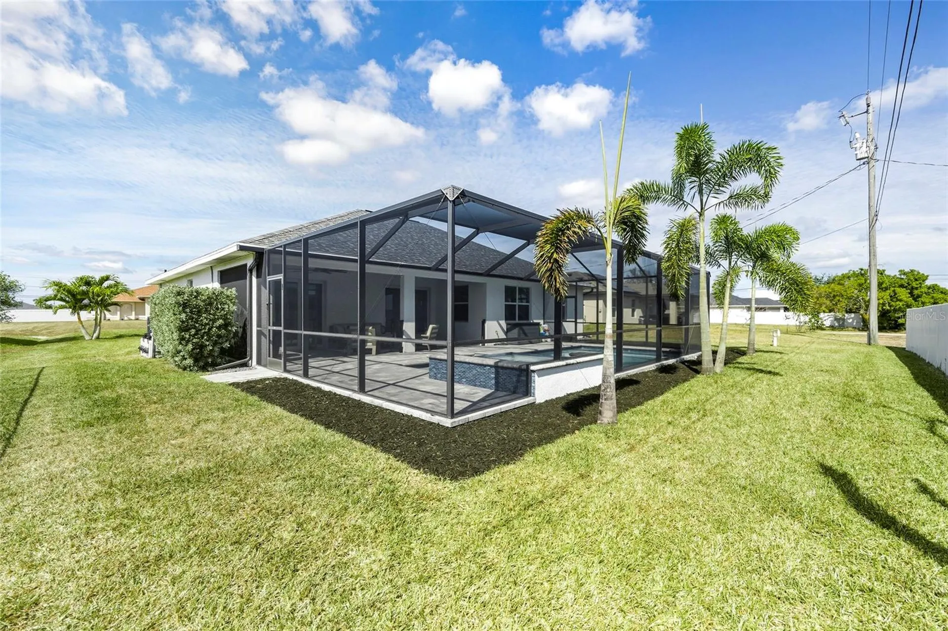 1107 NW 7th Place Cape Coral FL 33993