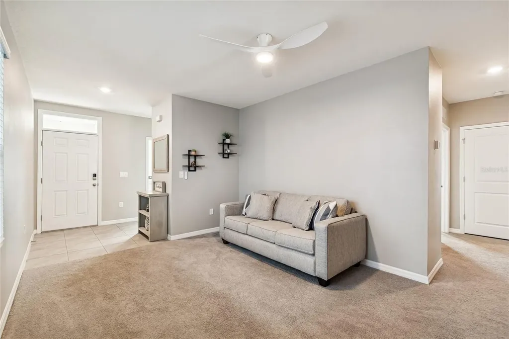 5221 Hillside Meadow Place Tampa FL 33610