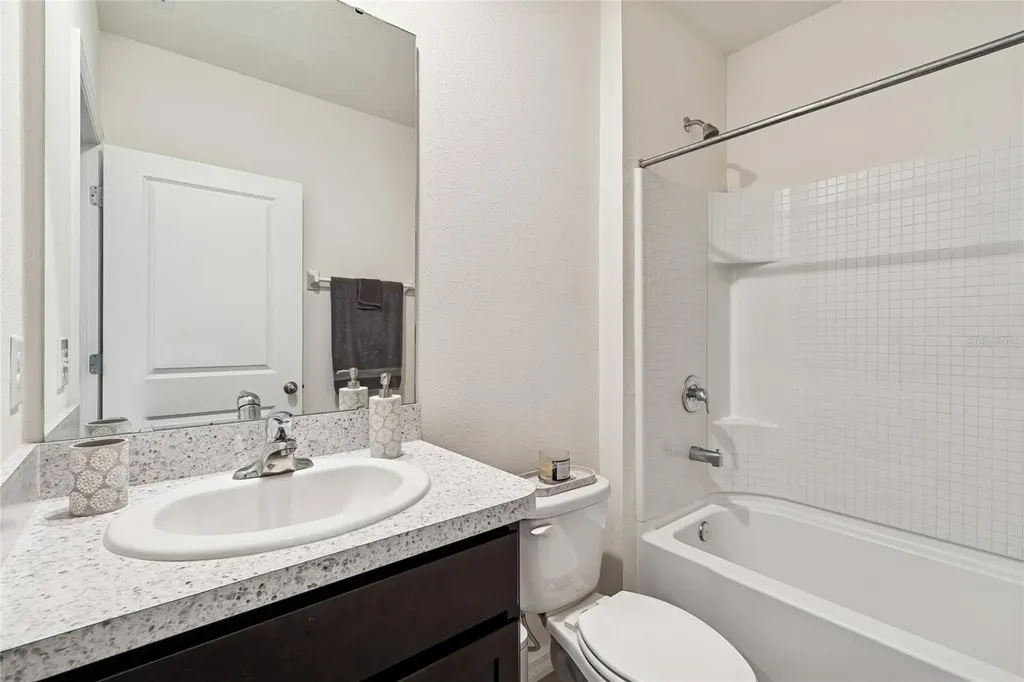 5221 Hillside Meadow Place Tampa FL 33610