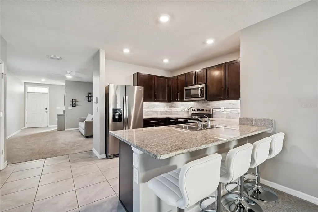 5221 Hillside Meadow Place Tampa FL 33610