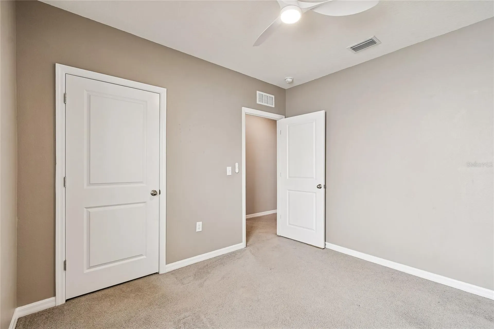 5221 Hillside Meadow Place Tampa FL 33610