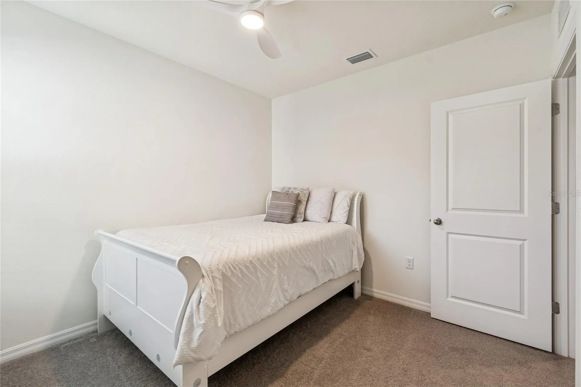 5221 Hillside Meadow Place Tampa FL 33610