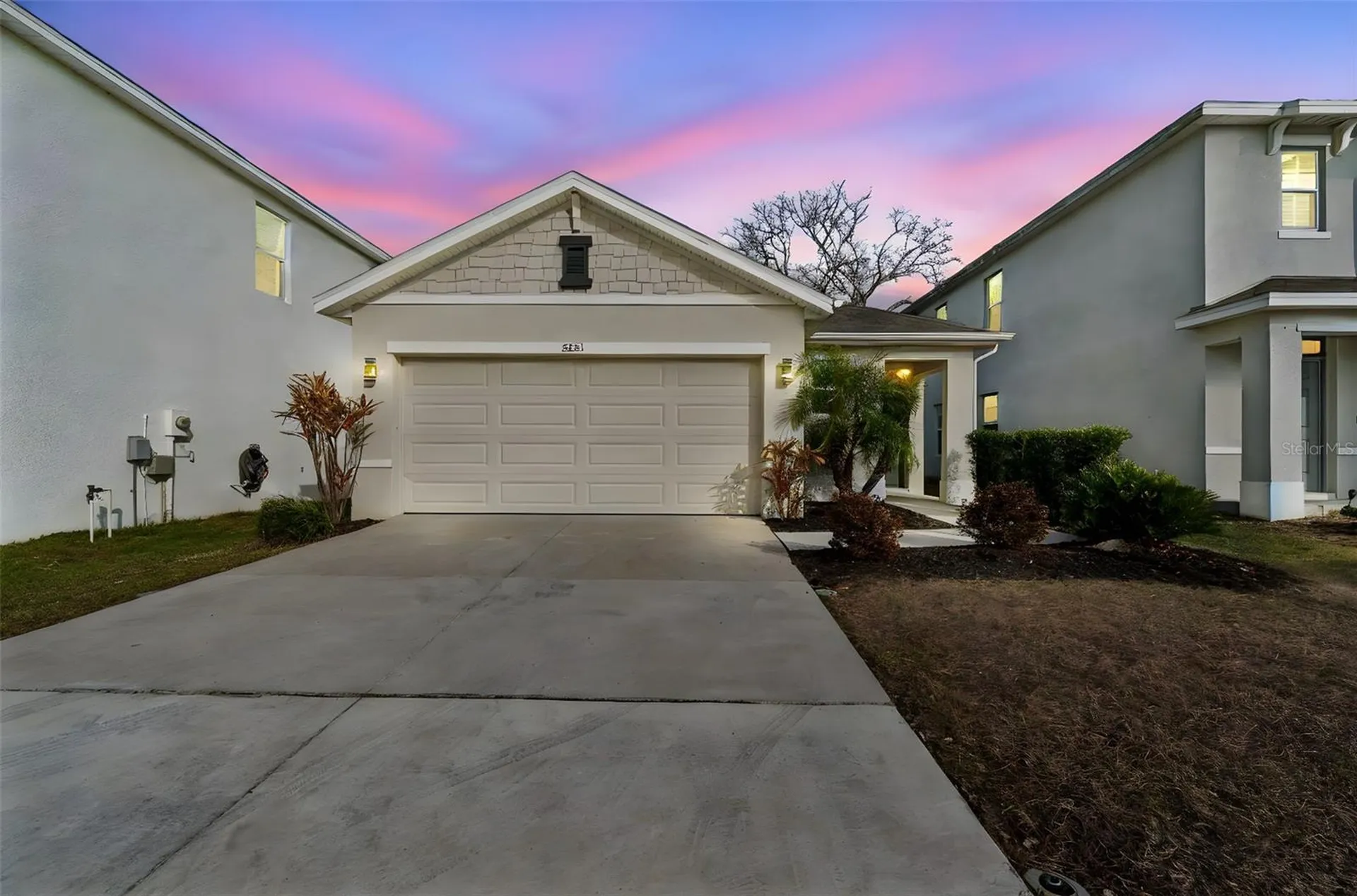 5221 Hillside Meadow Place Tampa FL 33610