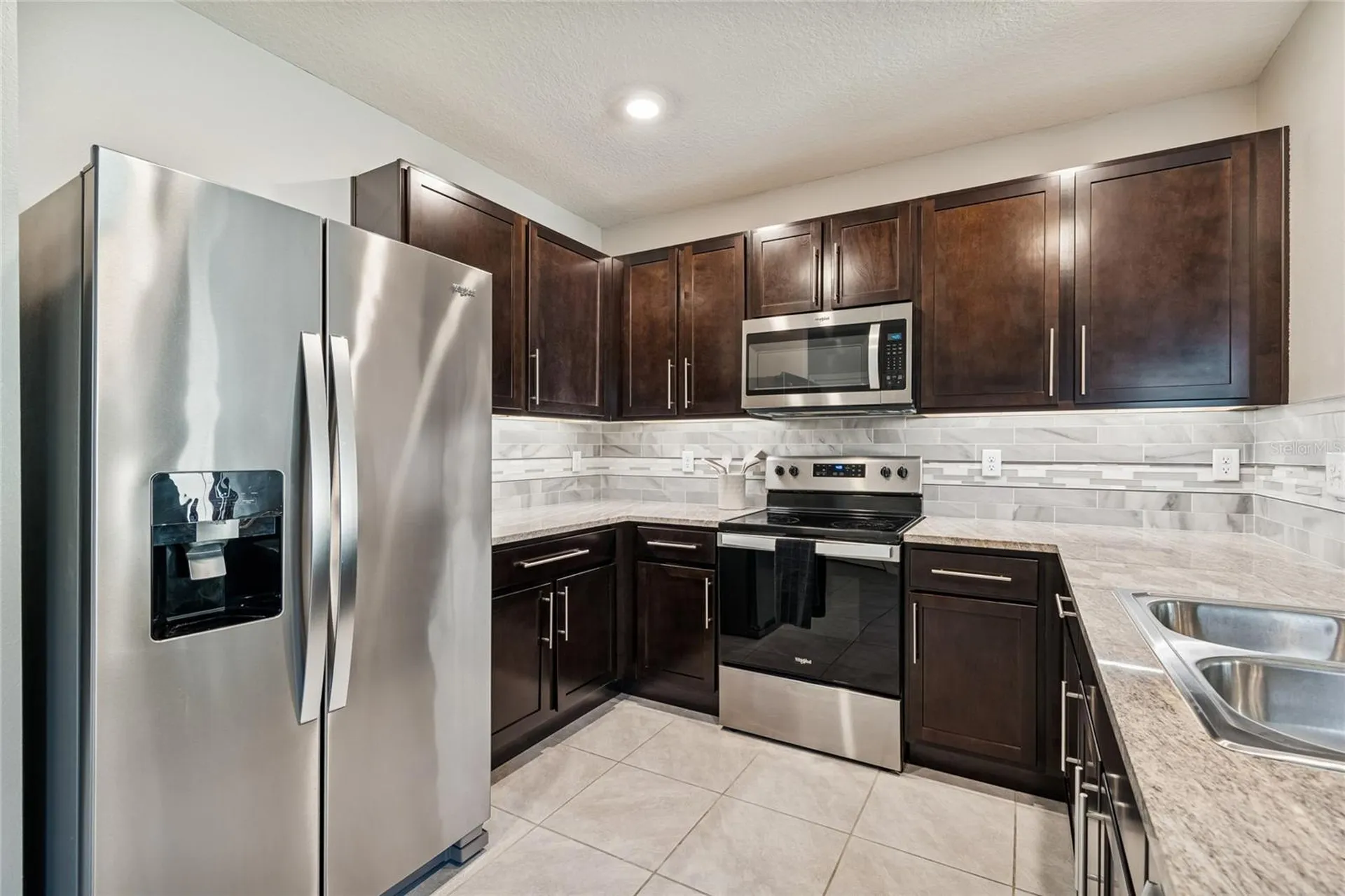 5221 Hillside Meadow Place Tampa FL 33610