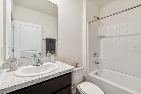 5221 Hillside Meadow Place Tampa FL 33610