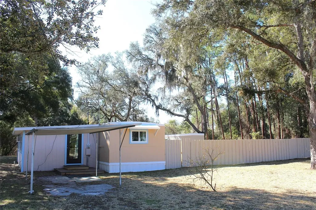 18664 SE 21st Place Silver Springs FL 34488