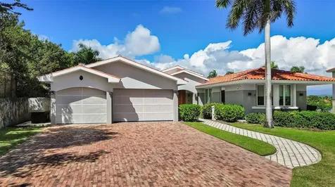 #1 Los Lagos Humacao PR 00791