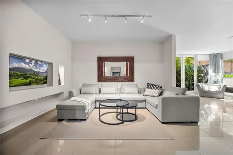 #1 Los Lagos Humacao PR 00791