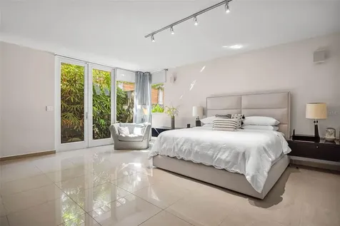 #1 Los Lagos Humacao PR 00791
