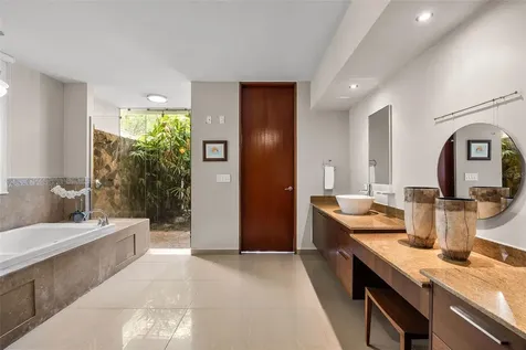 #1 Los Lagos Humacao PR 00791